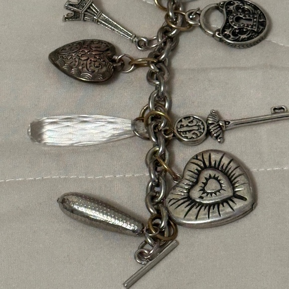 Vintage Statement piece! Charm bracelet w/lots of charms! Extremely unique! - Picture 2 of 9